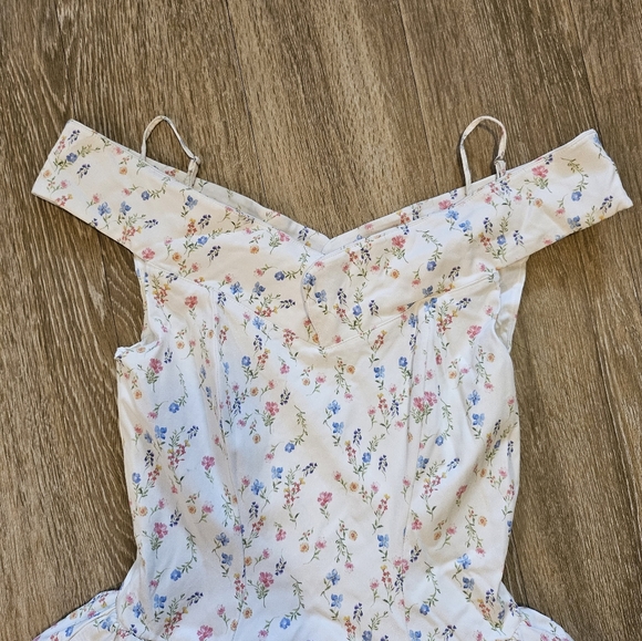 House of CB ‘Elida’ White Posy Print Corset Mini Dress ♡ - Picture 8 of 12